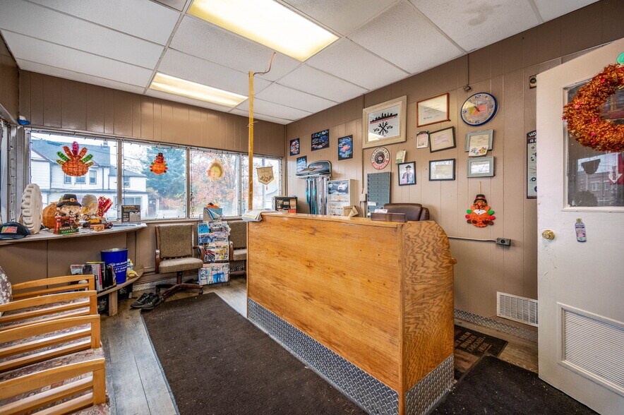 More Photos Of 5703 Fleet Ave, Cleveland Auto Repair For Sale