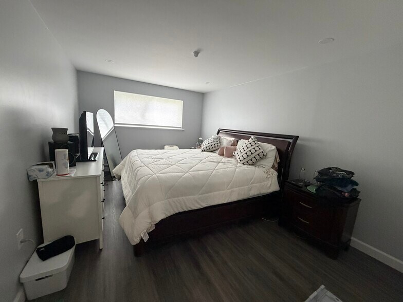 More Photos Of 38 Clapp St, Malden Apartments For Sale