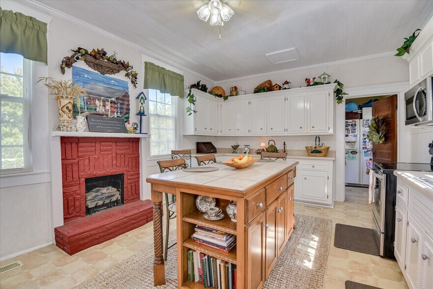 More Photos Of 125 Goshen St, Lincolnton Specialty For Sale