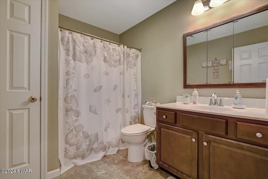 More Photos Of 186 Ledgedale Rd, Lake Ariel Apartments For Sale