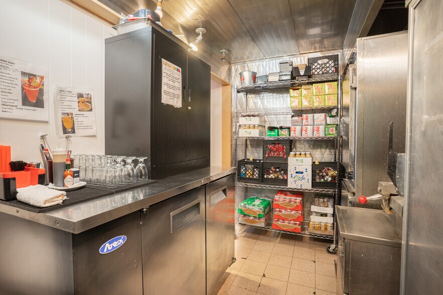 More Photos Of 545 Shoshone St S, Twin Falls Restaurant For Sale