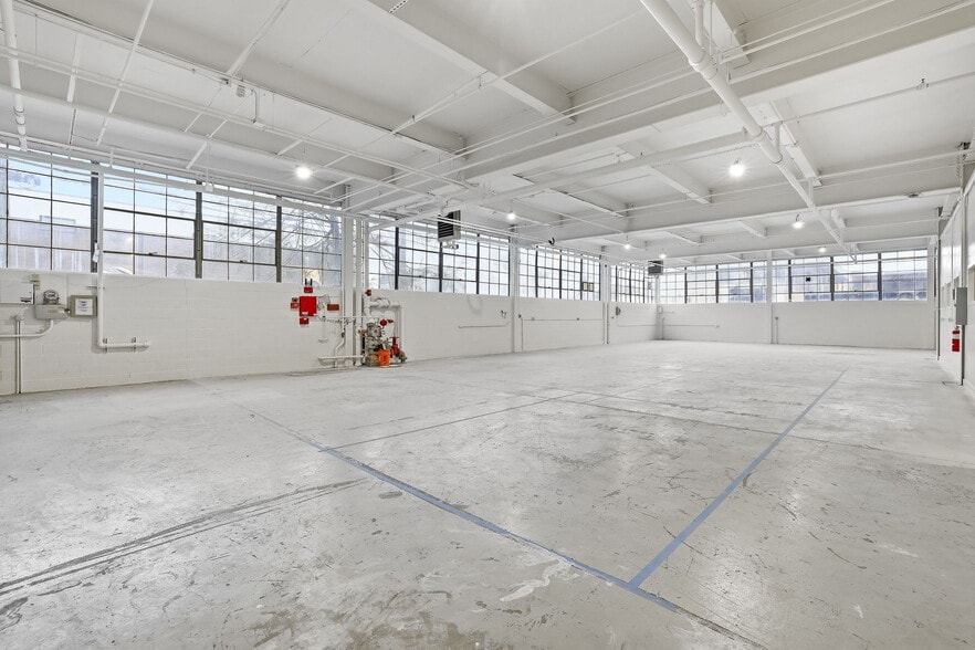 More Photos Of 40 Merritt St, Port Chester Manufacturing For Lease