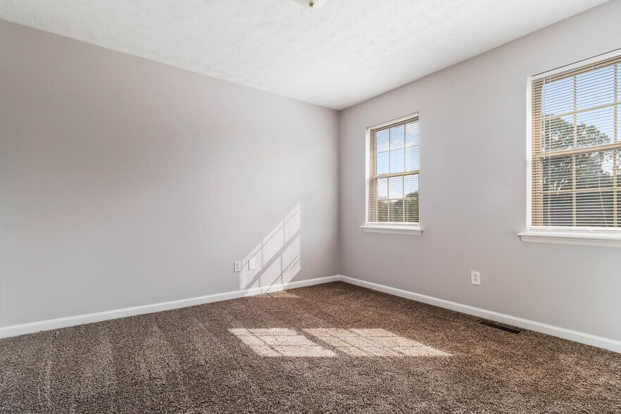 More Photos Of 3353-3375 Cove Lake Dr, Lexington Apartments For Sale