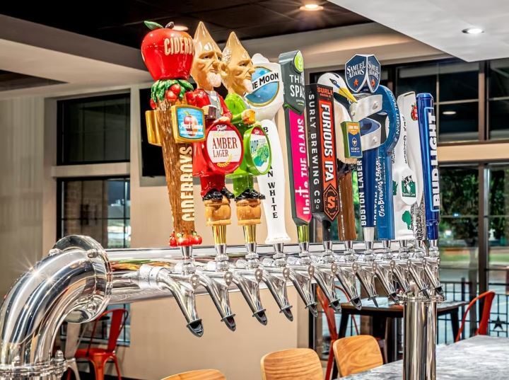 More Photos Of 1000 Imperial Ave, Rothschild Hotel For Sale