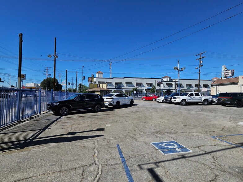 More Photos Of 6000 Vineland Ave, North Hollywood Auto Dealership For Sale