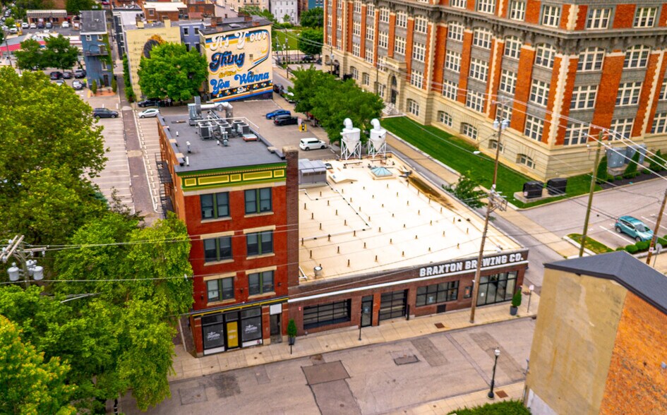 More Photos Of 331 E 13th St, Cincinnati Bar For Sale