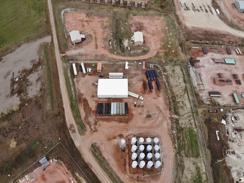 More Photos Of 132 104 Ave S, Killdeer Warehouse For Lease