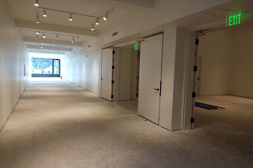 More Photos Of 356 Main St, Highlands Freestanding For Lease