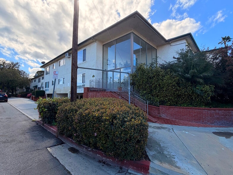 More Photos Of 13535 Moorpark St, Sherman Oaks Apartments For Sale