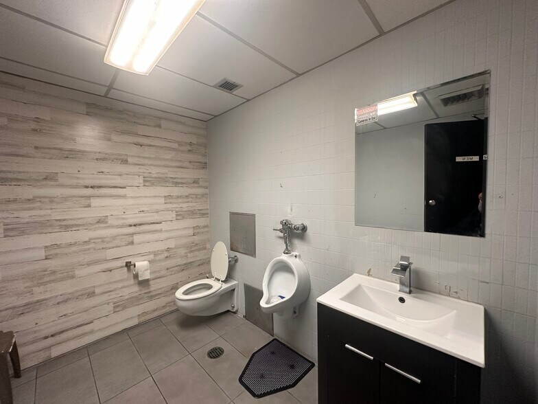 More Photos Of 1771 N State Road 7, Fort Lauderdale Loft Creative Space For Sale