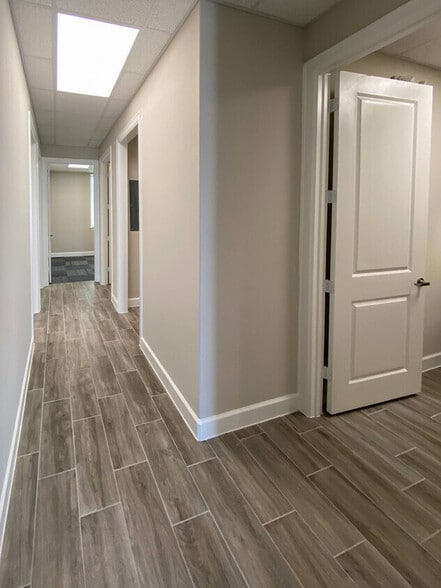 More Photos Of 350 Grand Link Dr, Conroe Medical For Sale