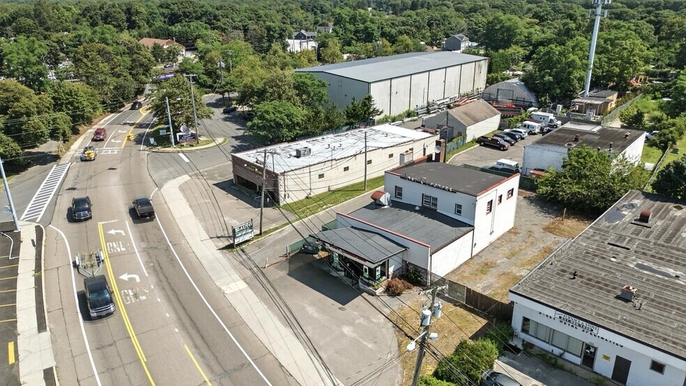 More Photos Of 230 N Main St, Sayville Storefront For Sale
