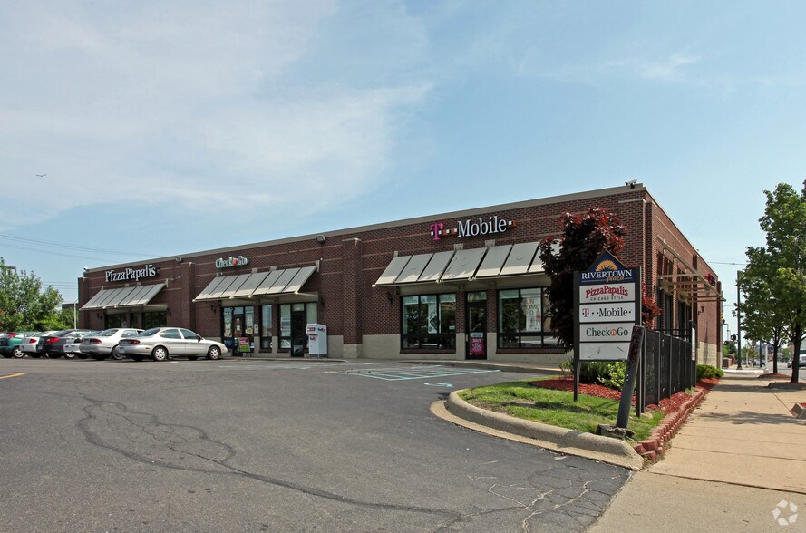 More Photos Of 3151-3177 E Jefferson Ave, Detroit Unknown For Lease