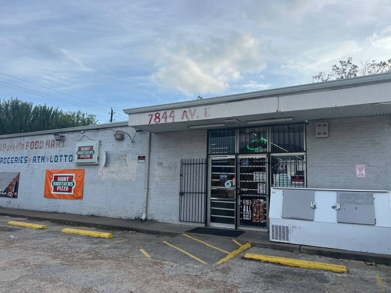 Primary Photo Of 7844 Avenue E, Houston Convenience Store For Sale