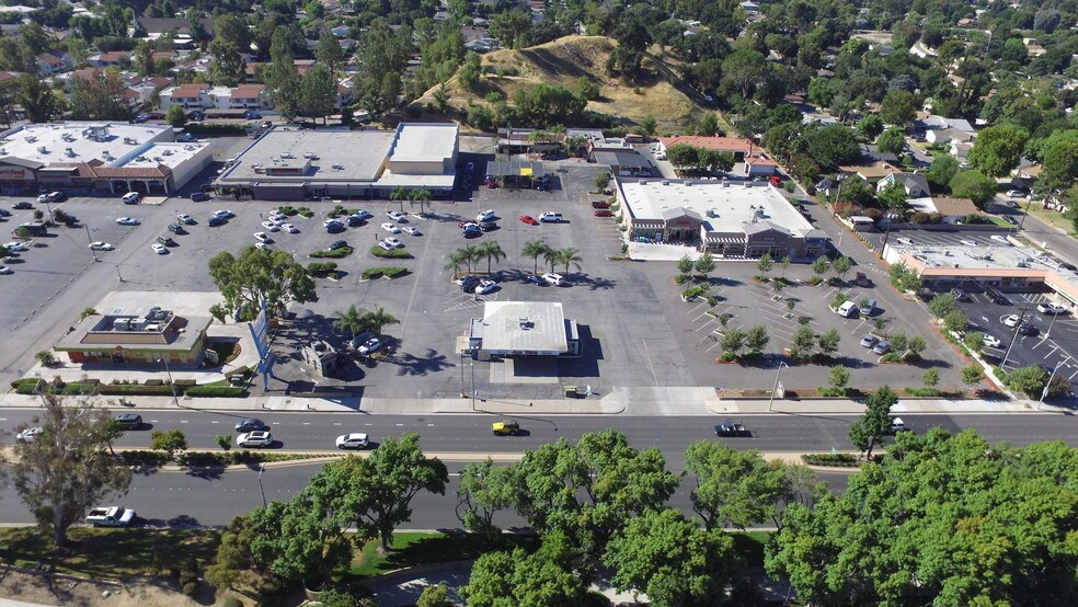 More Photos Of 23718 Lyons Ave, Santa Clarita Land For Lease