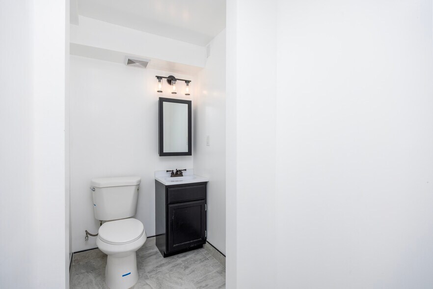 More Photos Of 718 Centinela Ave, Inglewood Storefront For Sale