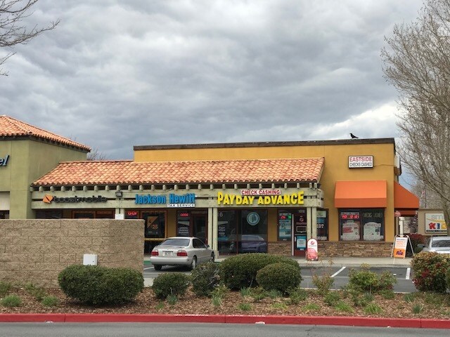 More Photos Of 1060 E Avenue J, Lancaster General Retail For Lease