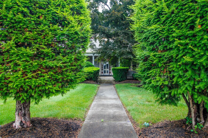 More Photos Of 417 W Blackwell St, Dover Office Residential For Sale