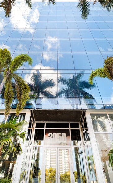 More Photos Of 3050 Biscayne Blvd, Miami Office For Lease