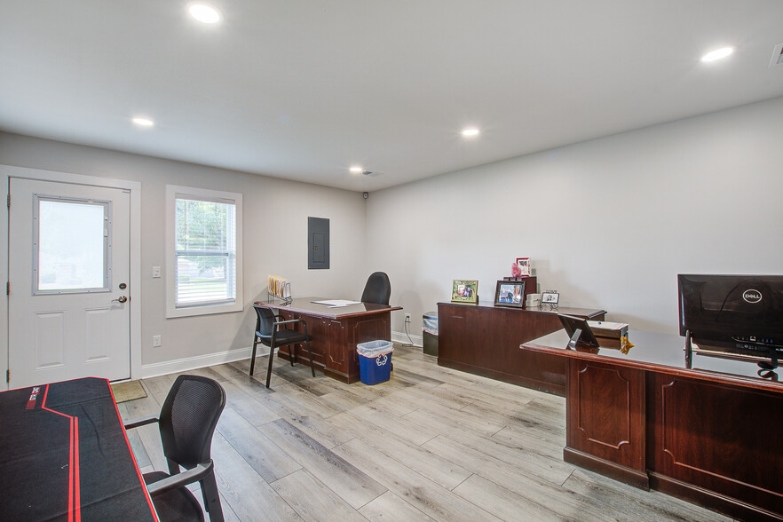 More Photos Of 500 N Pine St, Summerville Medical For Sale