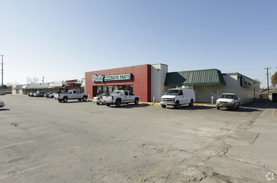 More Photos Of 2100-2103 Goliad Rd, San Antonio Unknown For Lease
