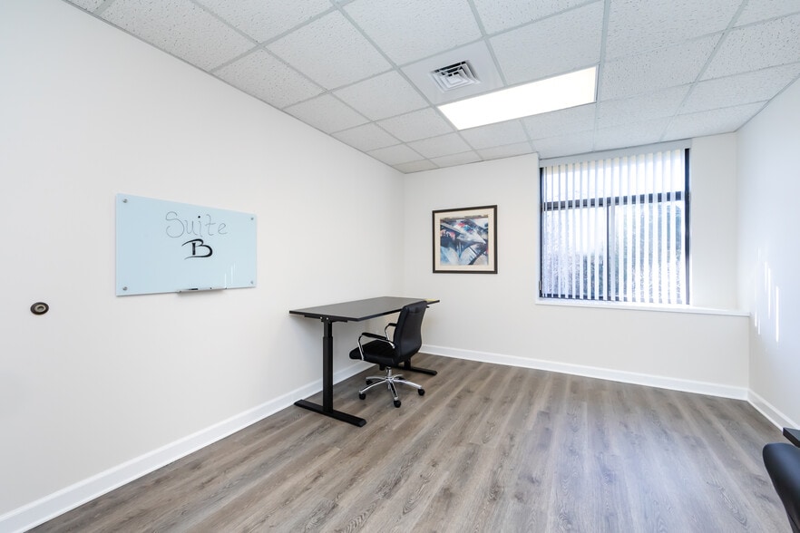 More Photos Of 10801 Johnston Rd, Charlotte Office For Lease