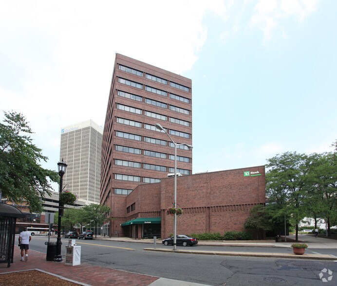 More Photos Of 1441 Main St, Springfield Office For Lease