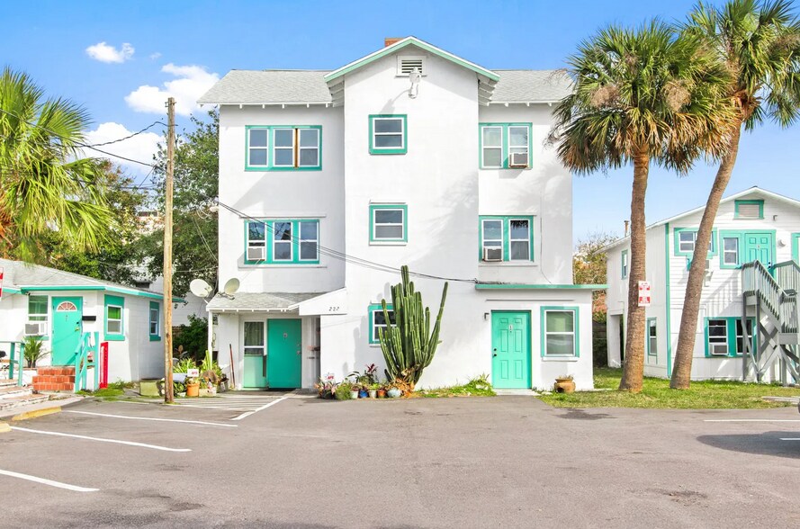 More Photos Of 218-228 N Oleander Ave, Daytona Beach Apartments For Sale
