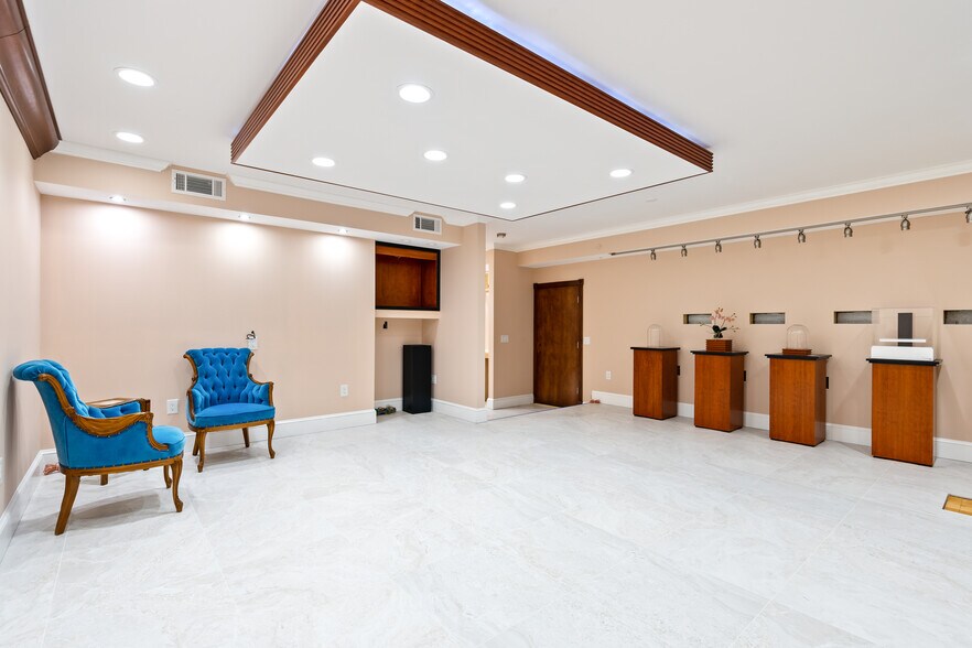 More Photos Of 974 S Nova Rd, Ormond Beach Industrial For Sale