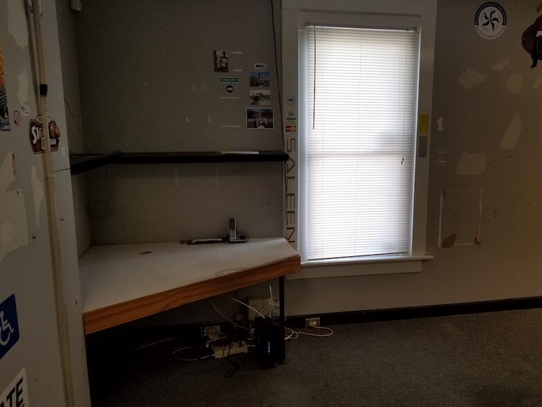 More Photos Of 3111 Norfolk St, Richmond Office For Sale