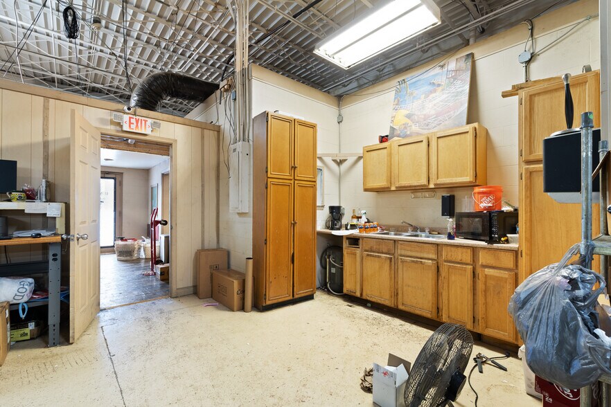 More Photos Of 677 S Cardinal Ln, Scottsburg Industrial For Sale