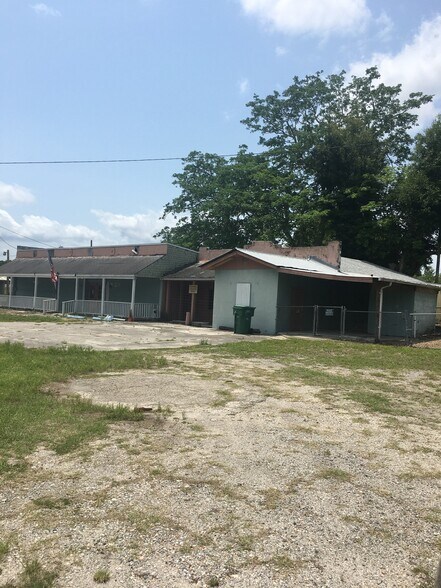 More Photos Of 2046 US Highway 17 N, Seville Auto Dealership For Sale