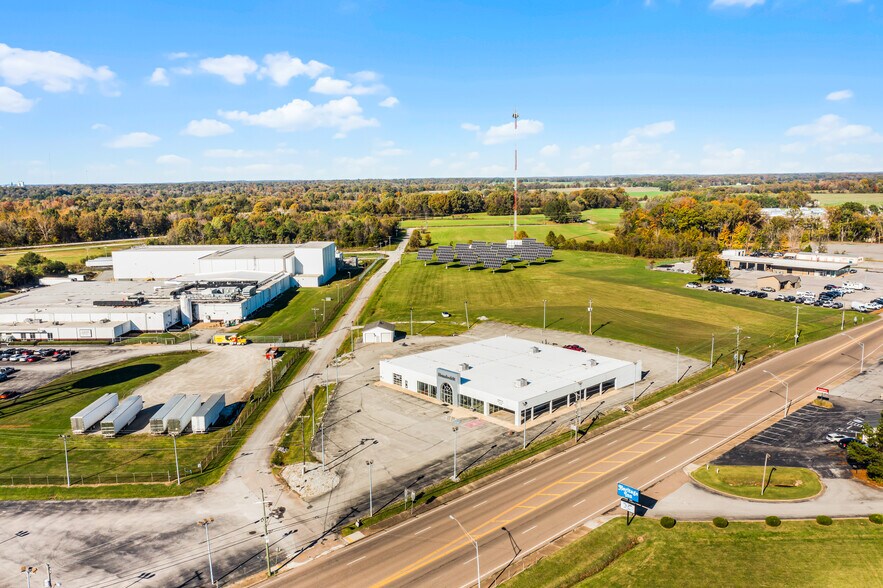 More Photos Of 3301 Eastend Ave, Humboldt Auto Dealership For Sale