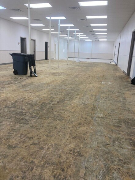 More Photos Of 200 N Saint Marys St, Beeville Medical For Lease