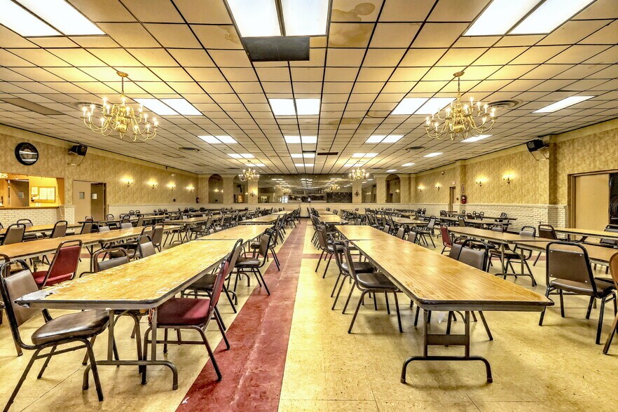 More Photos Of 560 Woodward Ave, New Haven Flex For Sale