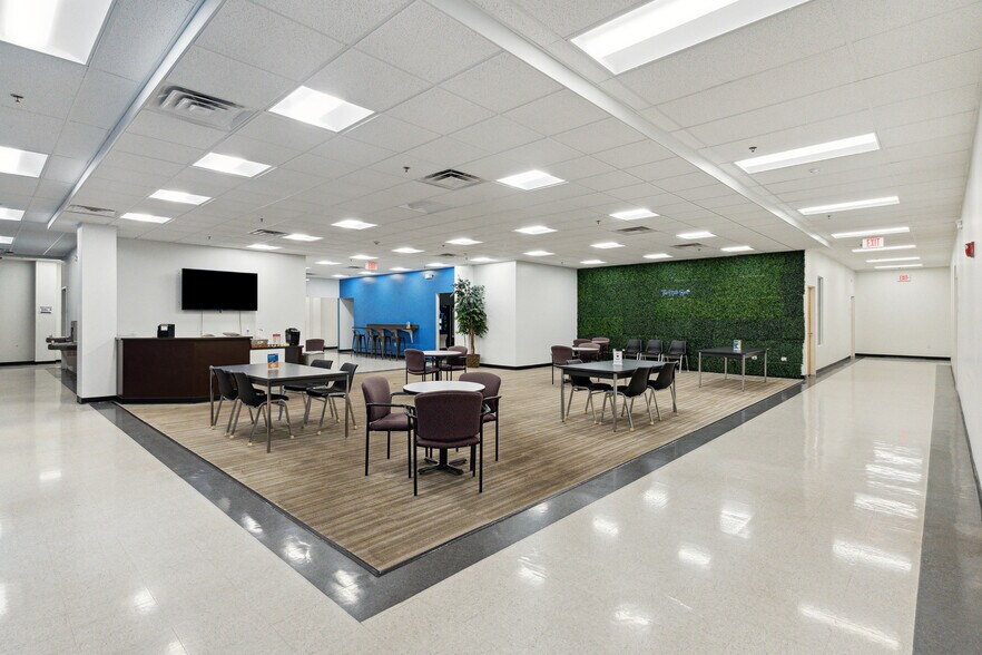 More Photos Of 8085 Rivers Ave, North Charleston Office For Lease