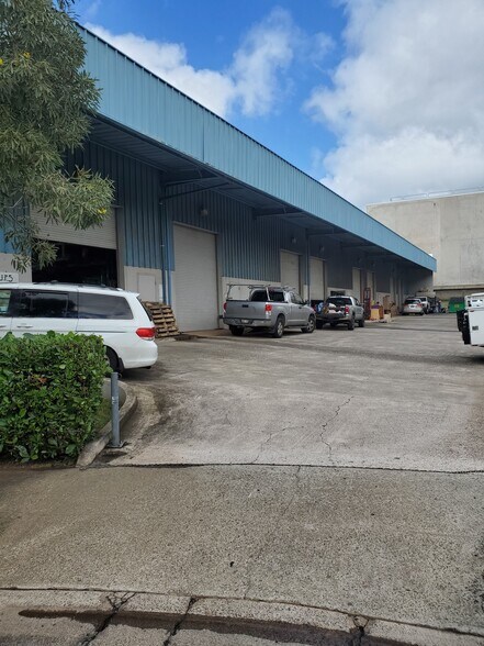 More Photos Of 99-048 Koaha Way, Aiea Warehouse For Lease