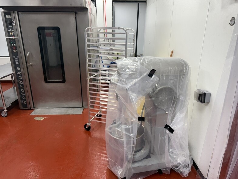 Primary Photo Of 839 Pennsylvania Ave, Brooklyn Storefront For Lease