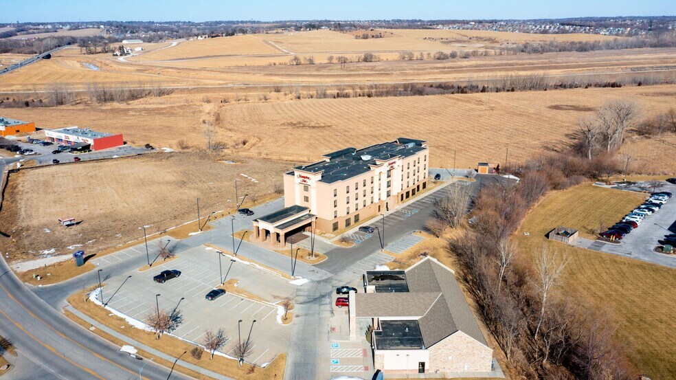 More Photos Of 3404 Samson Way, Bellevue Hotel For Sale