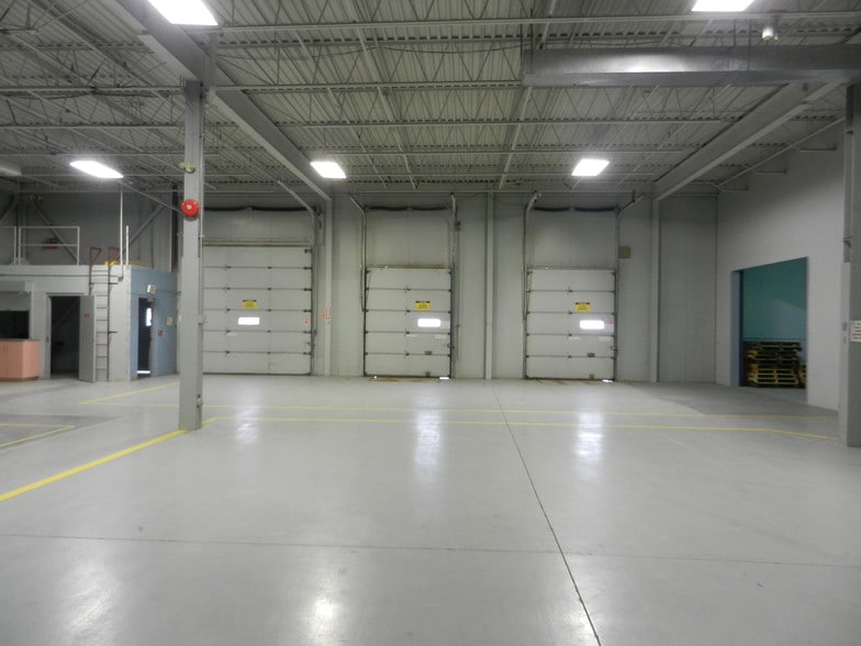 More Photos Of 1 Kenview Blvd, Brampton Office For Lease