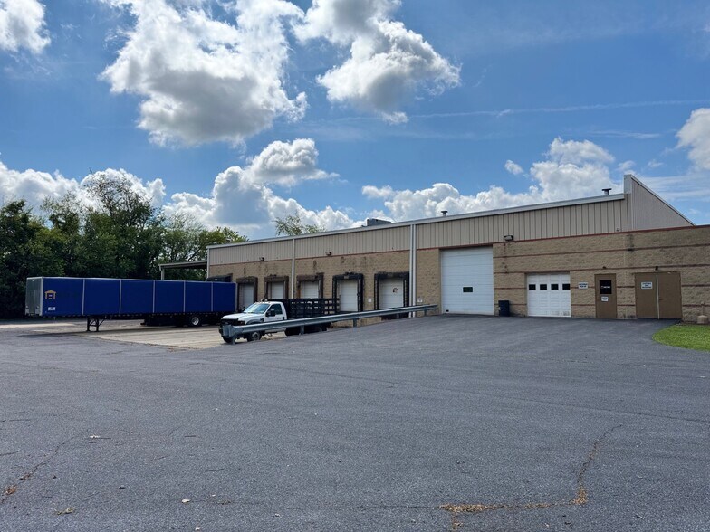 More Photos Of 14 McFadden Rd, Palmer Warehouse For Lease