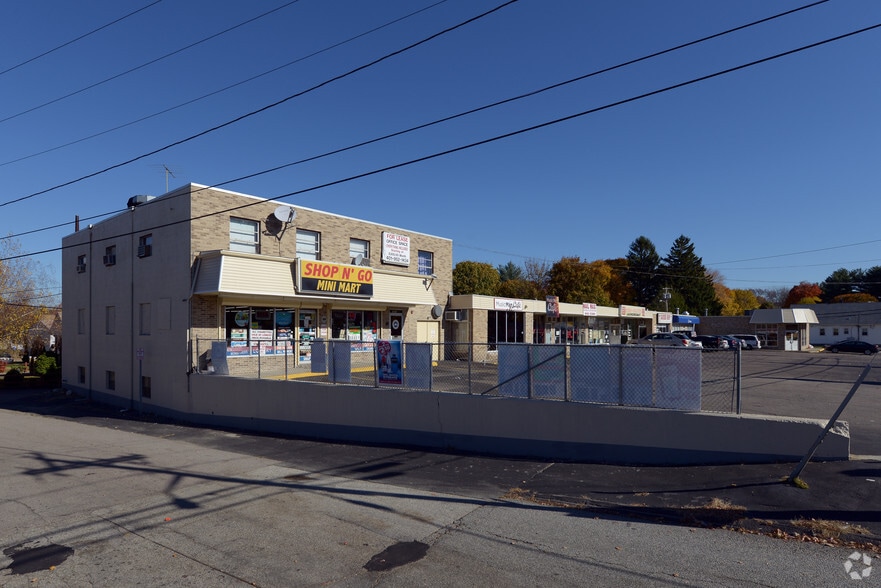More Photos Of 1555-1569 Plainfield Pike, Johnston Storefront Retail Office For Lease