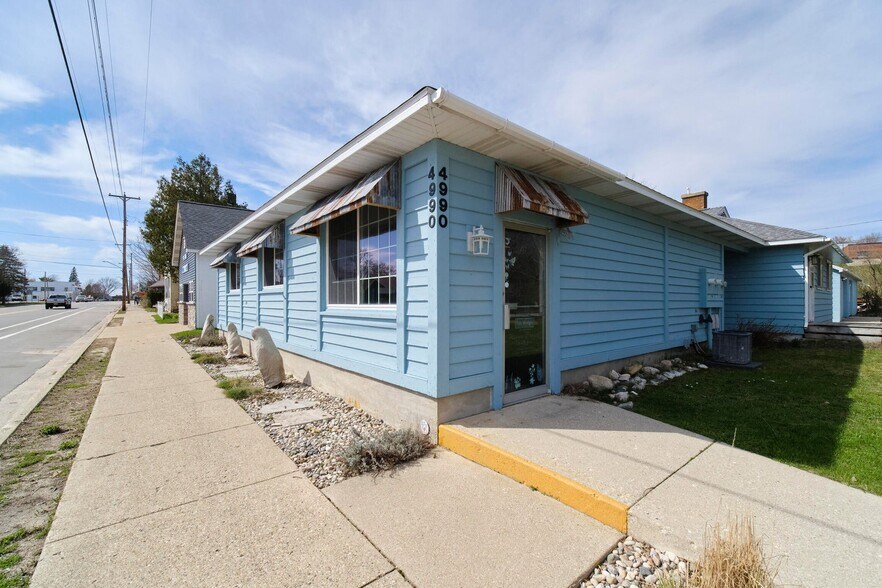 Primary Photo Of 4990 Main St, Onekama Freestanding For Sale