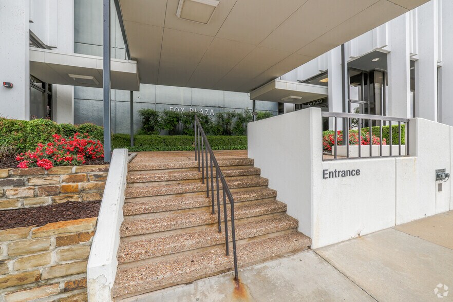 More Photos Of 5416 S Yale Ave, Tulsa Office For Lease