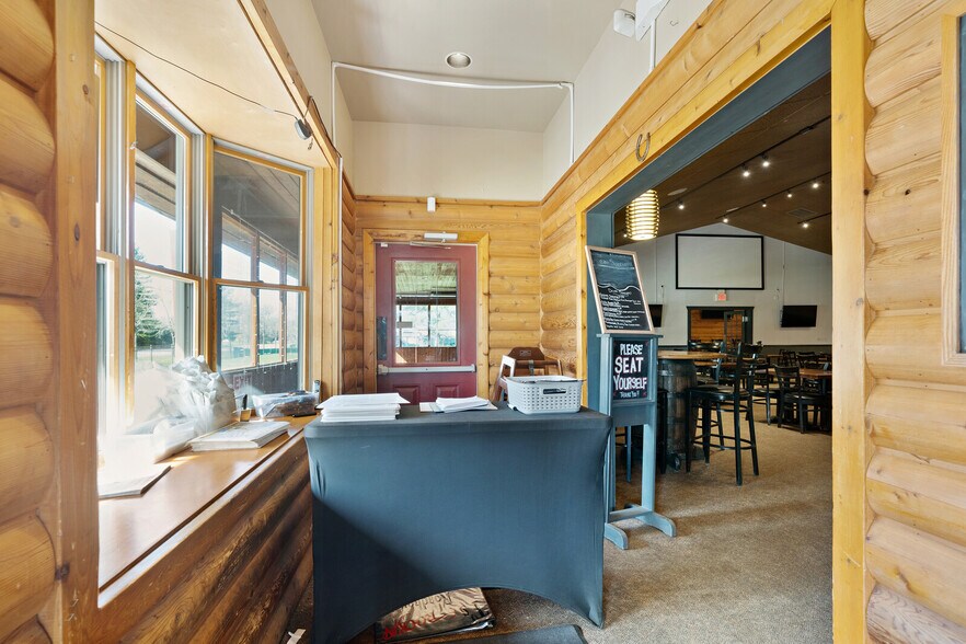 More Photos Of 8826 Gratiot Ave, Columbus Restaurant For Sale