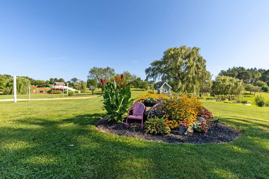 More Photos Of 5643 Yankee St, Fredericktown Specialty For Sale