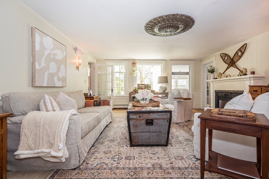 More Photos Of 54 Red Clover Ln, Mendon Hotel For Sale