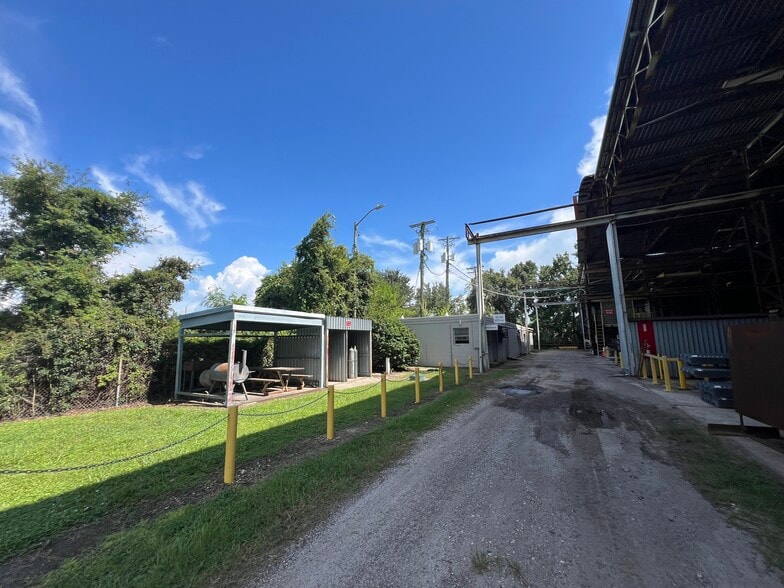 More Photos Of 5101 S 24th Ave, Tampa Manufacturing For Sale