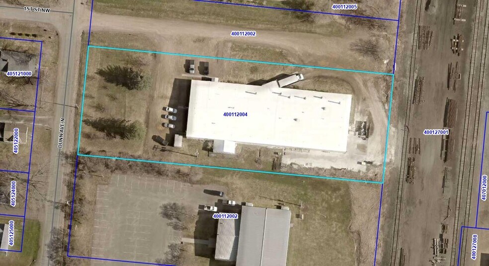 More Photos Of 106 Dunn Ave N, Hinckley Industrial For Lease