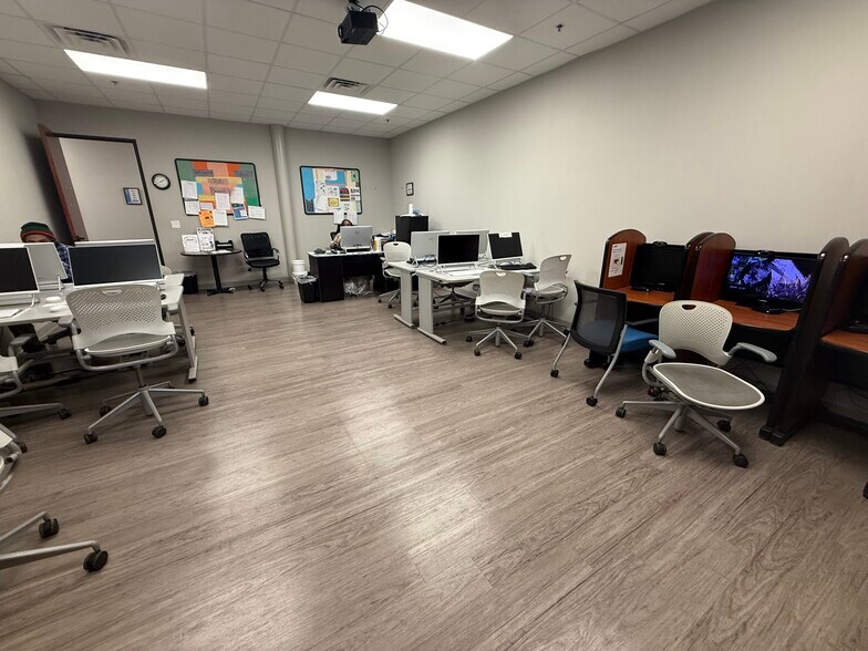 More Photos Of , Houston Office For Sale